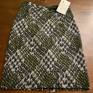 NWOT Trina Turk Straight Skirt Fully Lined Size 4